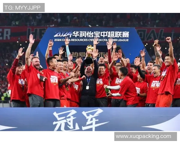 中国足球明星球员及其代表性表现与成就探讨